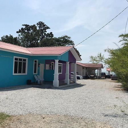 D'Pantai Homestay Kuala Sg. Baru Malacca Exterior foto